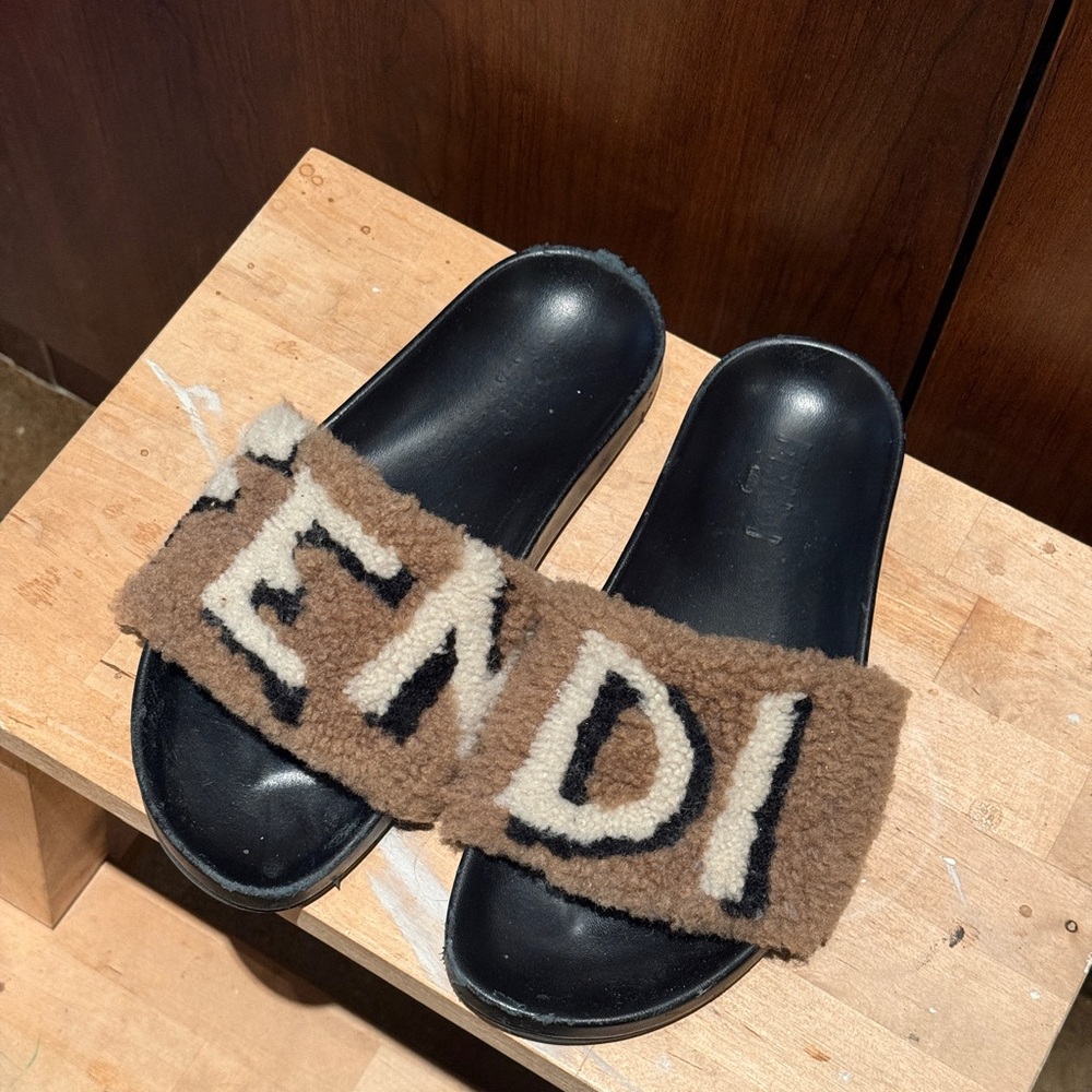 Fendi Shearling Slides - Picture 2 of 6
